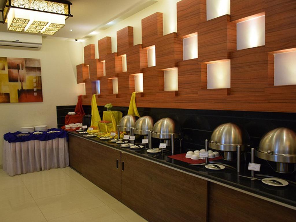 Hotel Sai Jashan Shirdi - Where Blessings & Comfort Meet מראה חיצוני תמונה